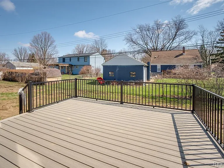 2921 Walsh Dr — Photo 58