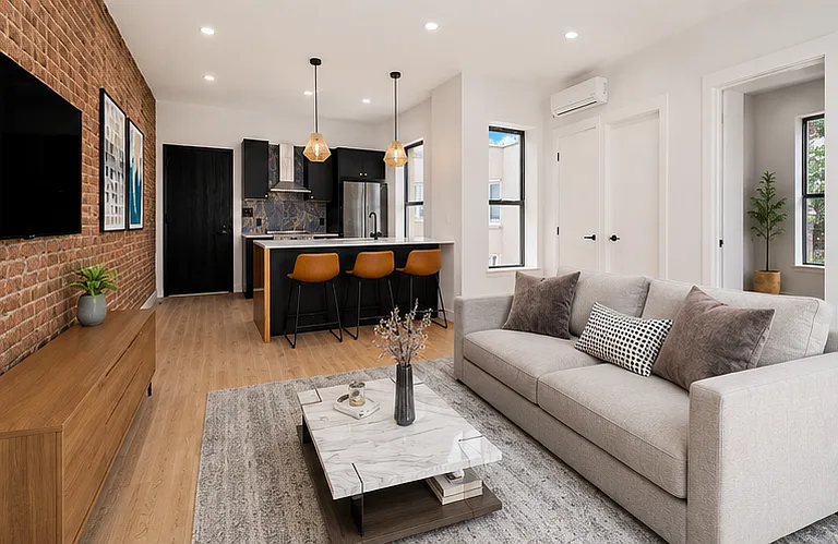 25-09 34th St #PENTHOUSE — Photo 4