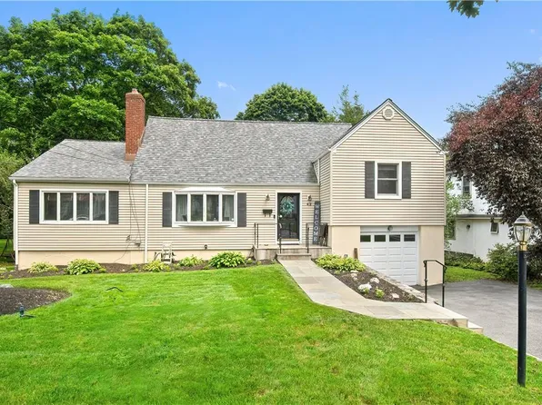 42 Hazelton Drive, White Plains, NY 10605