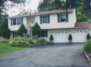 6949 Buckley Rd, North Syracuse, NY 13212