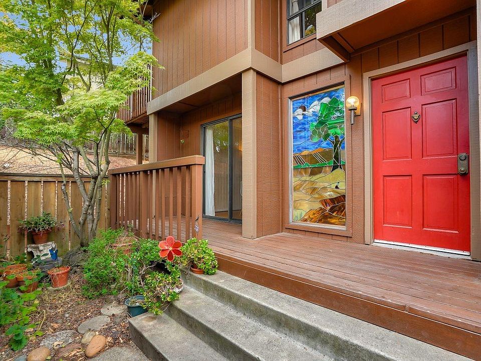 1st image of 2205 Oak Creek Pl