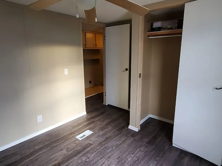 214 Colorado Dr — Photo 10