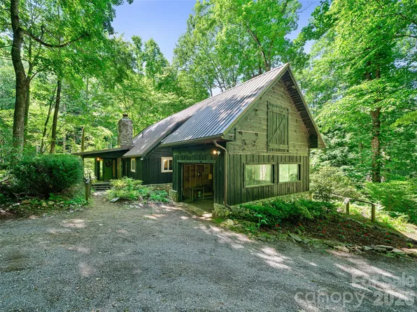 552 N Fork Rd, Burnsville, NC 28714