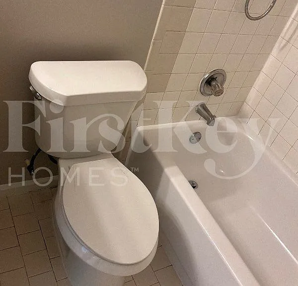 4538 Kings Grant Dr — Photo 9