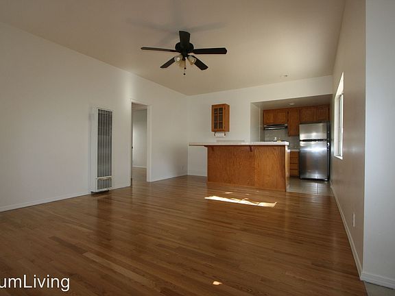 4th image of 453 W Garfield Ave APT B