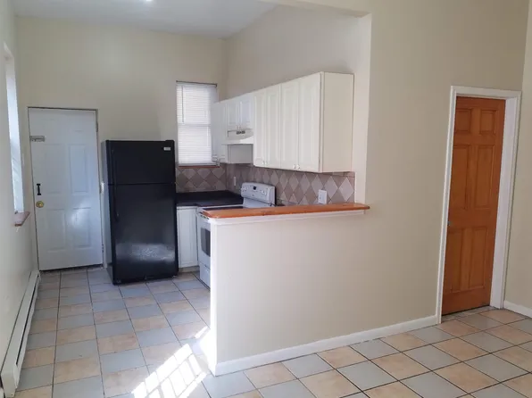 1323 W Butler St Floor 1, Philadelphia, PA 19140