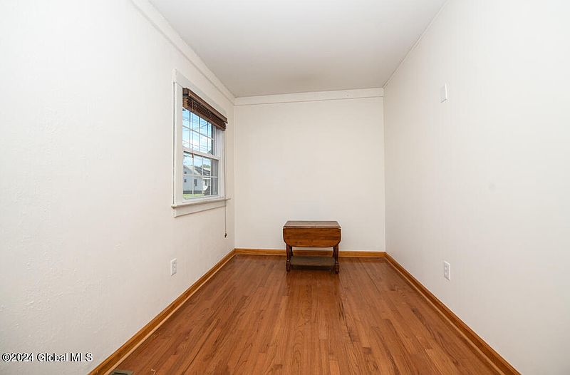 2nd image of 166 Old Loudon Road
