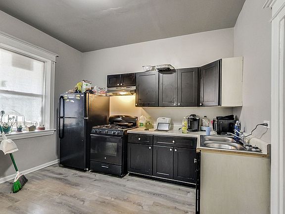 5th image of 1533 S Central Park Ave