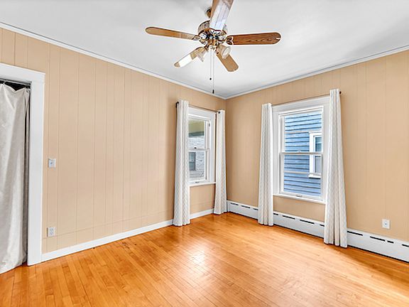 4th image of 1931 E Kenwood Blvd #2