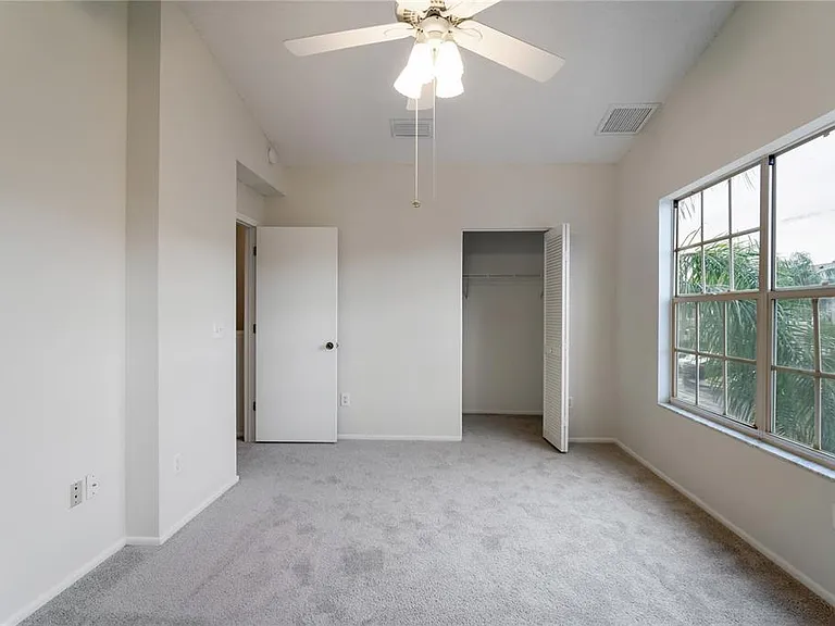 523 Kensington Lake Cir — Photo 15