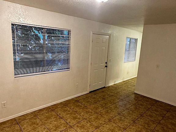 4th image of 319 E 9th St APT C