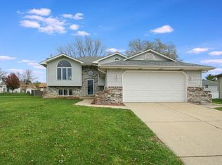 9951 Tyler Ct, Crown Point, IN 46307