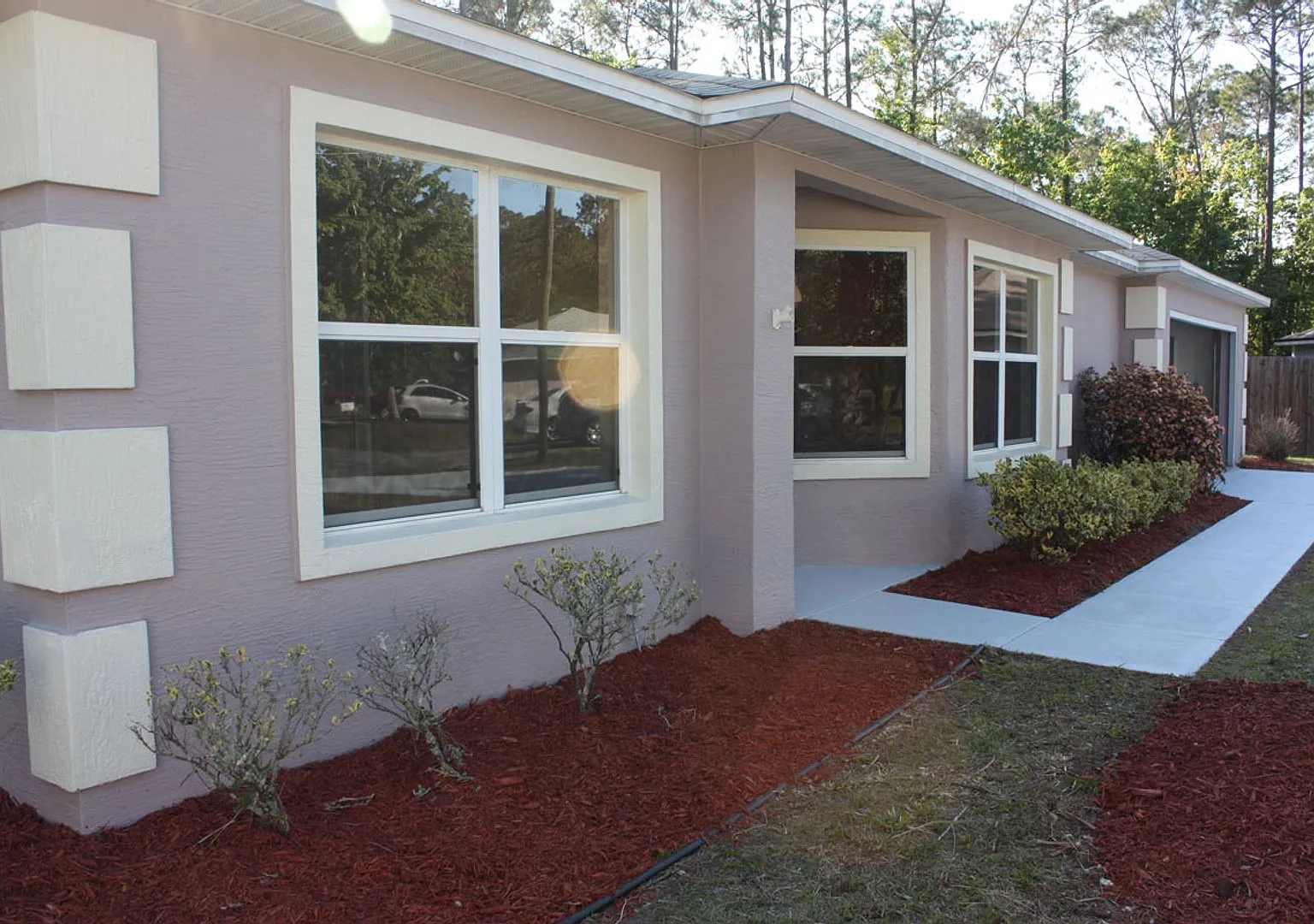 Unique 2/2/2 with Air-Conditioned Florida Room! — Photo 2