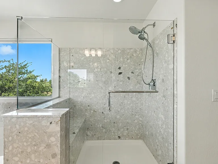 4644 E Beck Ln — Photo 14