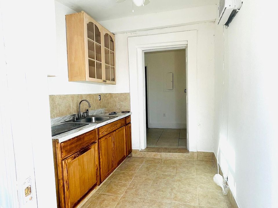 613 Sharar Ave #2B, Opa Locka, FL 33054 | Zillow