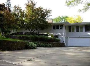 2339 Greenwood Ave, Cedar Falls, IA 50613