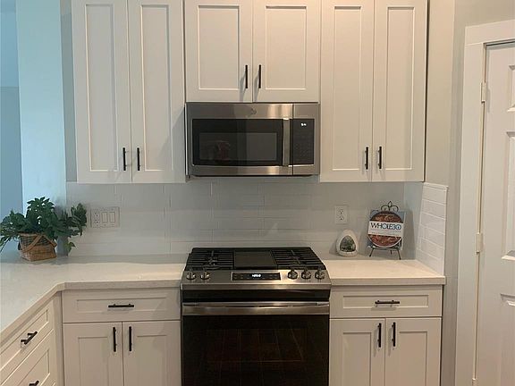 5th image of 318 Old Spring Ln