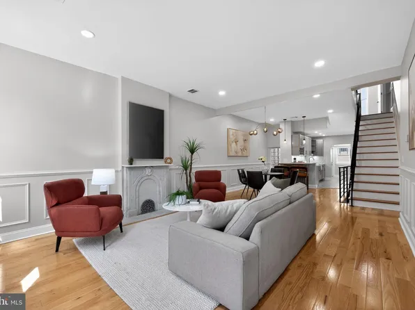 2303 Saint Albans St, Philadelphia, PA 19146