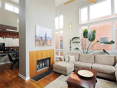 5th image of 1021 W Buena Ave APT 4W