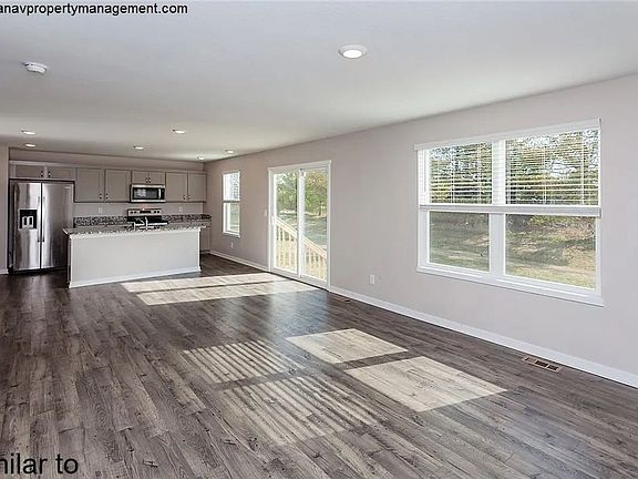 4th image of 2907 NW Woodbury Dr