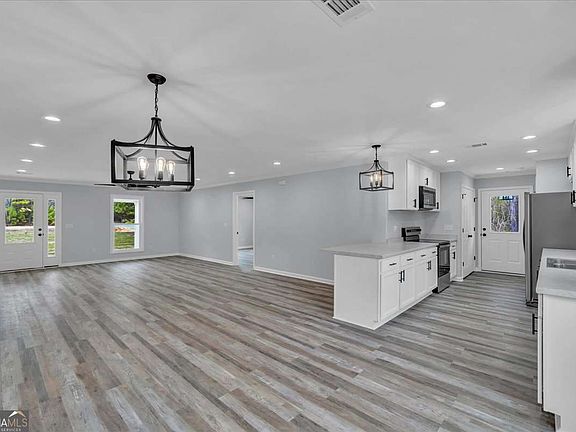 5th image of 27 Bluegill Rd
