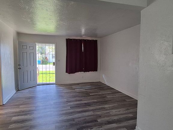 3rd image of 460 N Washington St