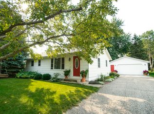 109 Linda Dr, Eagle Lake, MN 56024