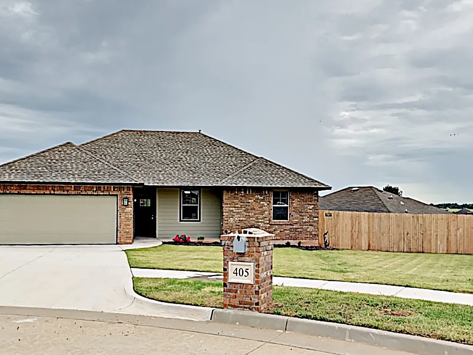 405 Josephine Ct