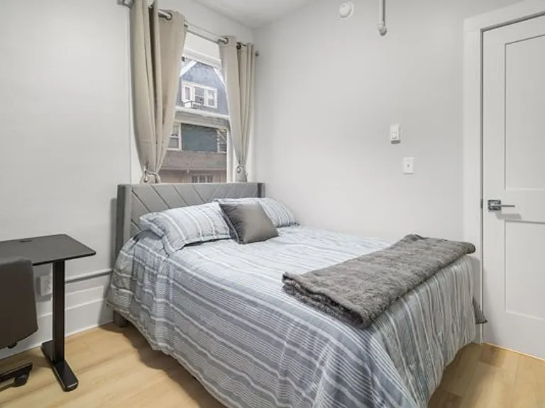 504 Stewart Ave — Photo 327