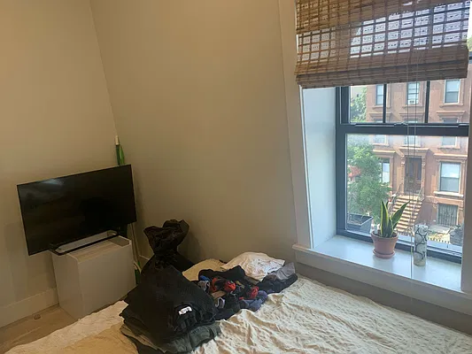 Rented by Nooklyn NYC LLC | media 12