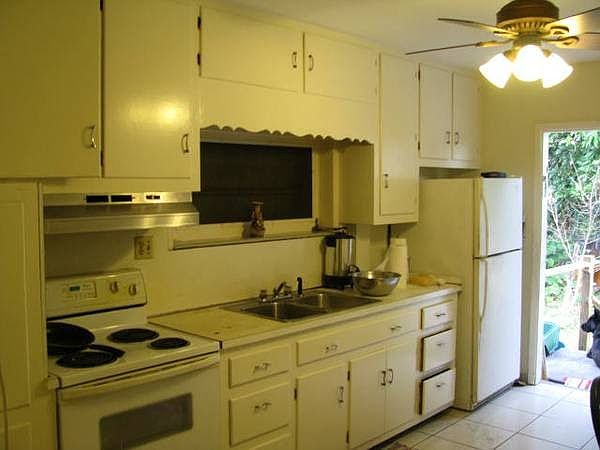 2nd image of 515 NW 97th St