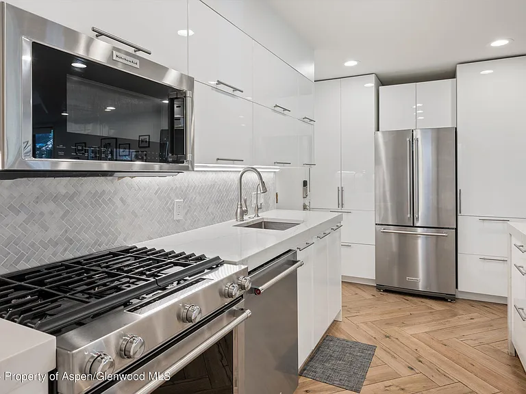 819 E Hyman Ave #3 — Photo 9