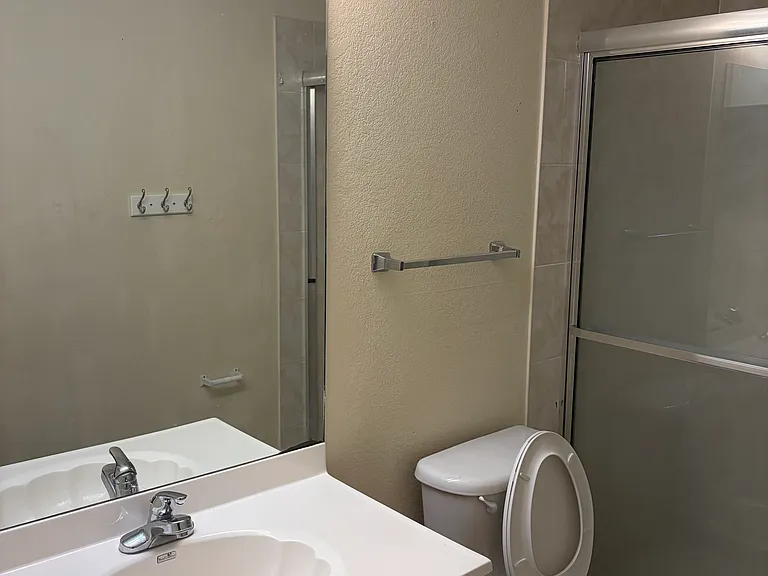 5620 Granada Blvd — Photo 16
