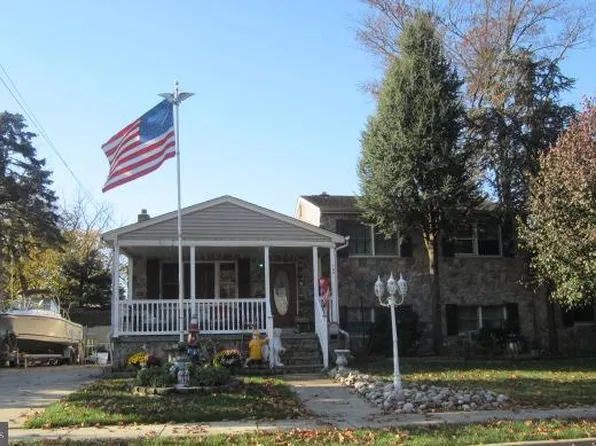 164 Glover Ave, Mount Ephraim, NJ 08059