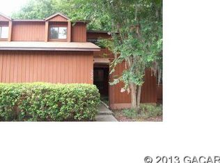 5826 SW 8th Pl, Gainesville, FL 32607