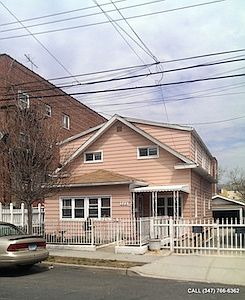 1st image of 352 Brinsmade Ave #2
