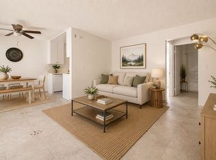 8530 Cedros Ave #28, Panorama City, CA 91402