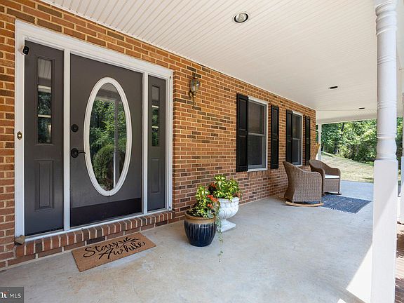 2nd image of 2420 Twin Knolls Cir