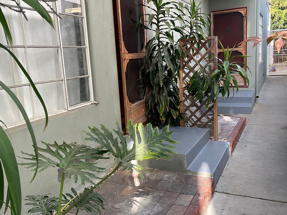 Unit B entry and patio