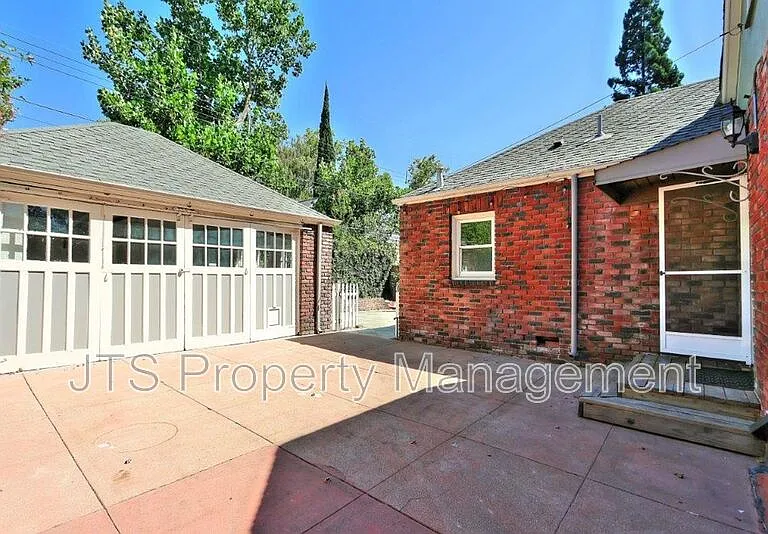 937 Sonoma Way — Photo 14