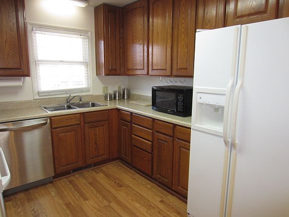 4th image of 497 Canterbury Ct SW