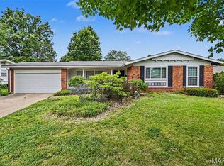 3265 Classic Dr, Florissant, MO 63033