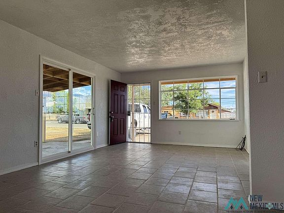5th image of 605 Brookdale Dr