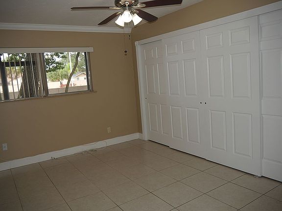 5th image of 6345 Newtown Cir
