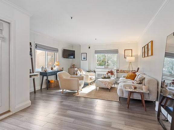 5th image of 476 Monmouth St APT 203