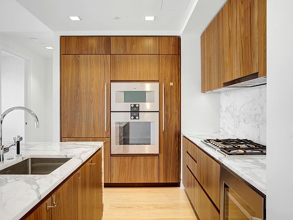 4th image of 242 Broome St APT 12D