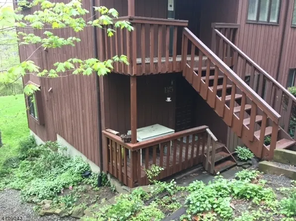 9 Village Way Unit 5, Vernon, NJ 07462