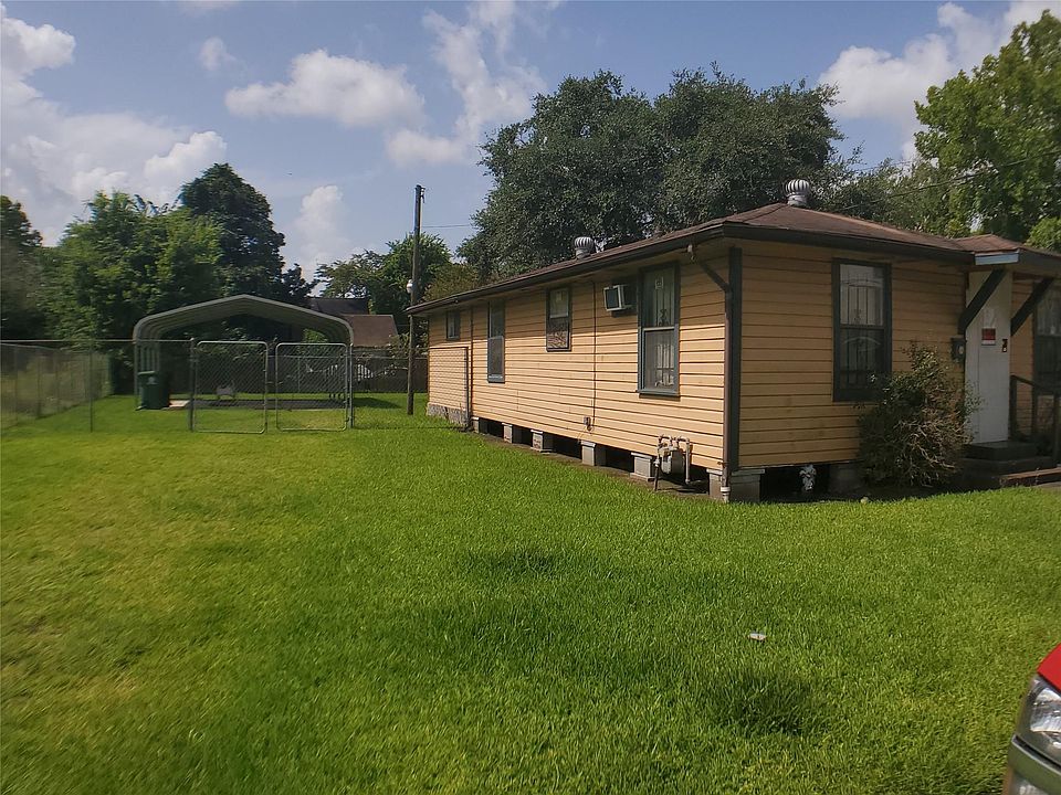 1st image of 1404 E 32nd 1/2 St