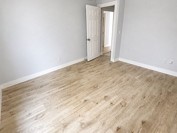 4th image of 9 Winthrop St