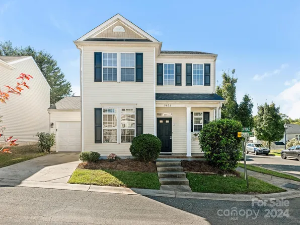 8424 Spirea Ct, Charlotte, NC 28215